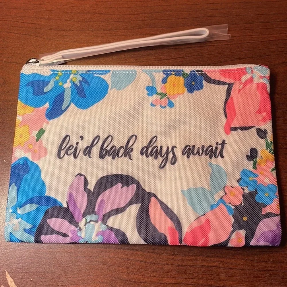 Vera Bradley wristlet‎